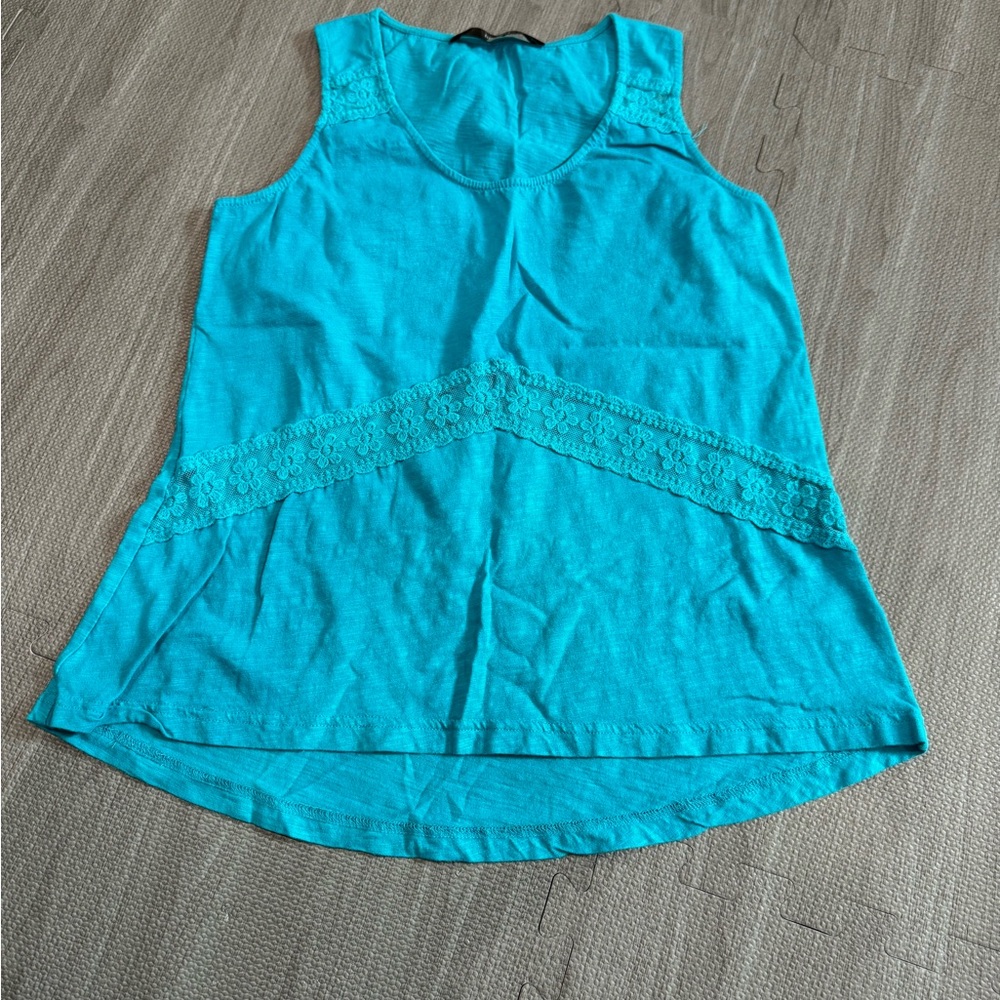 New without tags Women’s sleeveless size S